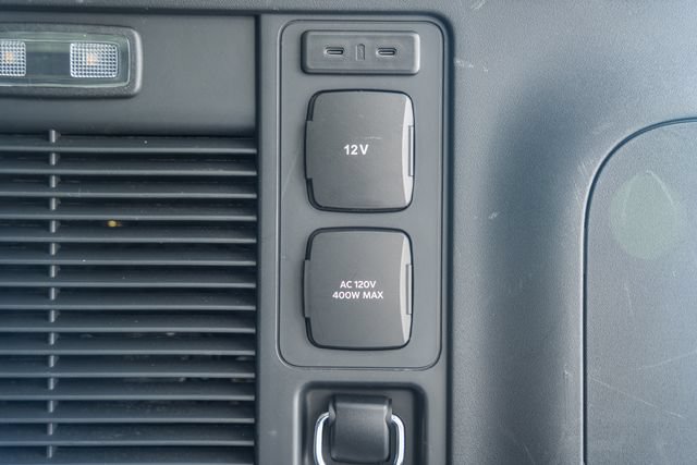 Used 2025 Ford Expedition Active AWD/4WD image 14