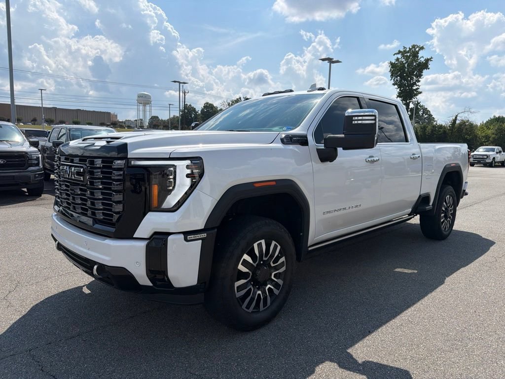 Used 2025 GMC Sierra 2500 Denali Ultimate AWD/4WD image 4