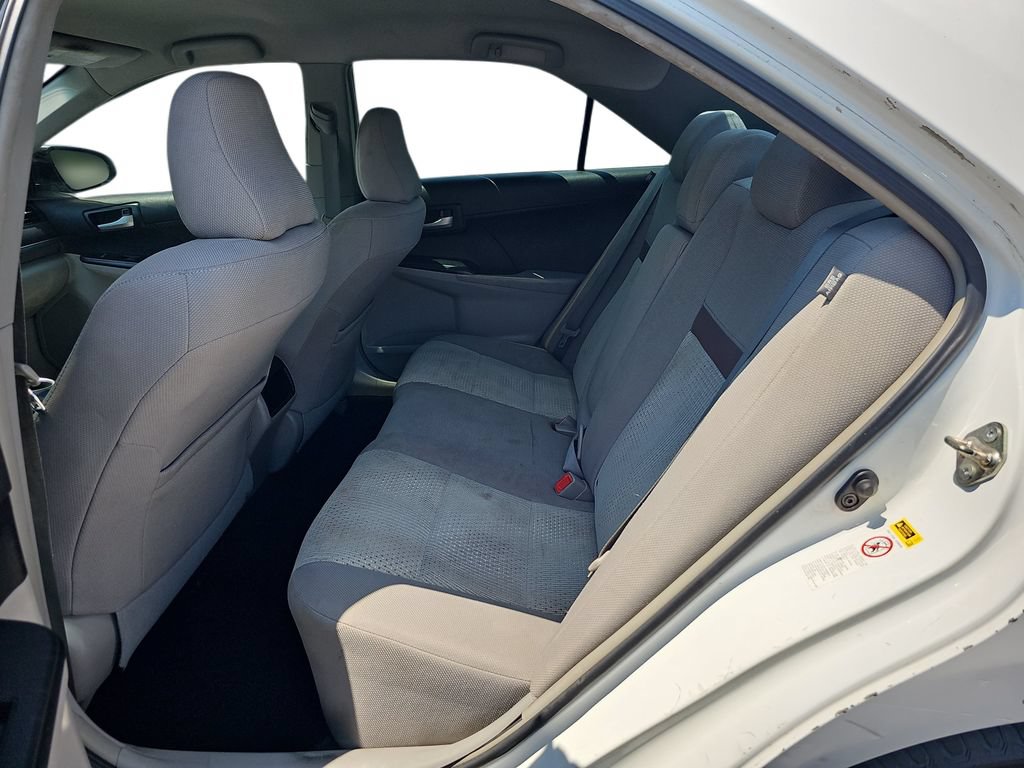 Used 2014 Toyota Camry LE FWD image 15