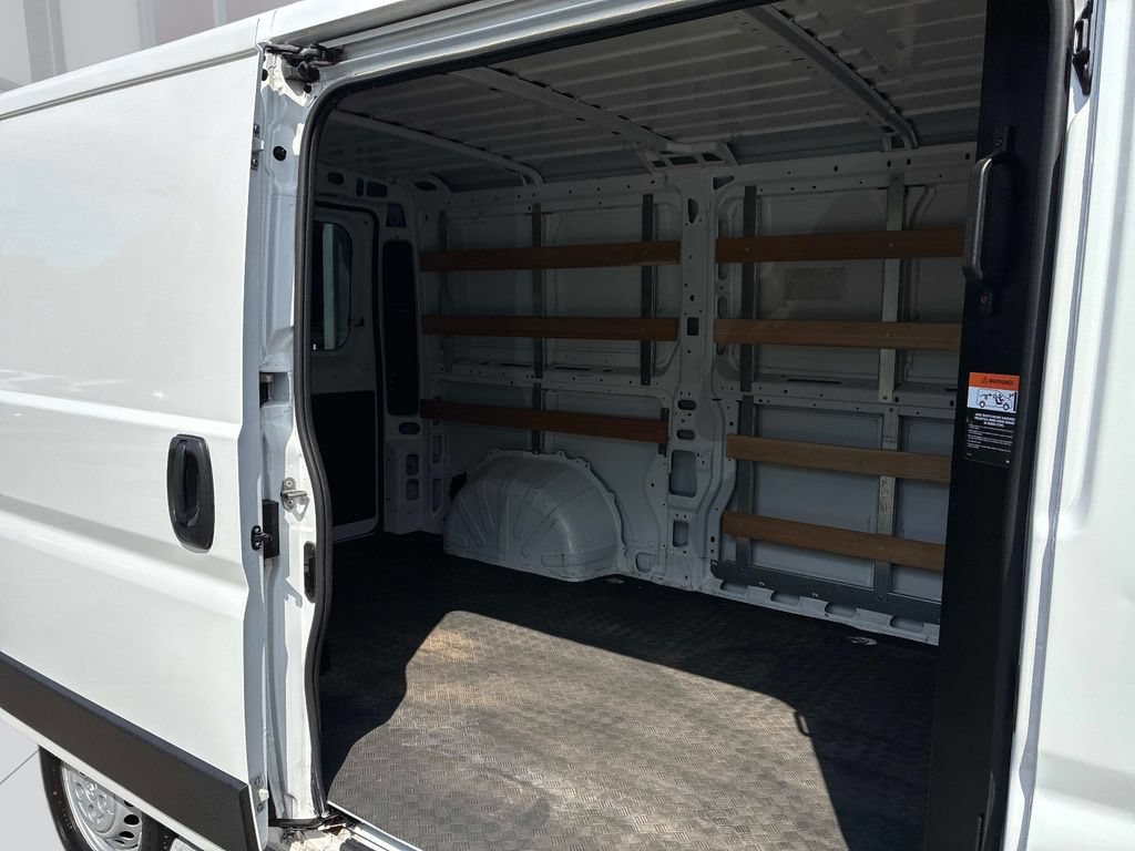 Used 2025 RAM ProMaster 2500 w/ U-Haul Equipment Group FWD image 22