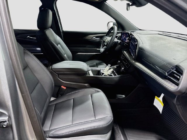 New 2027 Chevrolet Traverse LT w/ LPO, Floor Liner Package FWD image 26