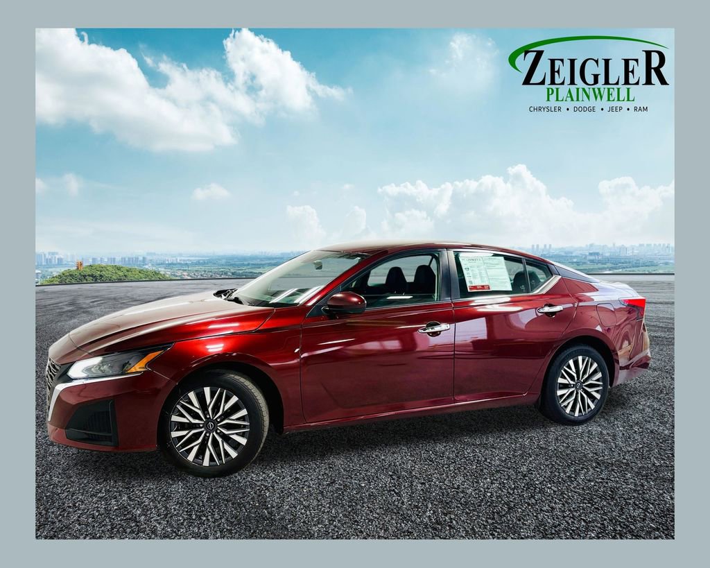 Used 2023 Nissan Altima 2.5 SV