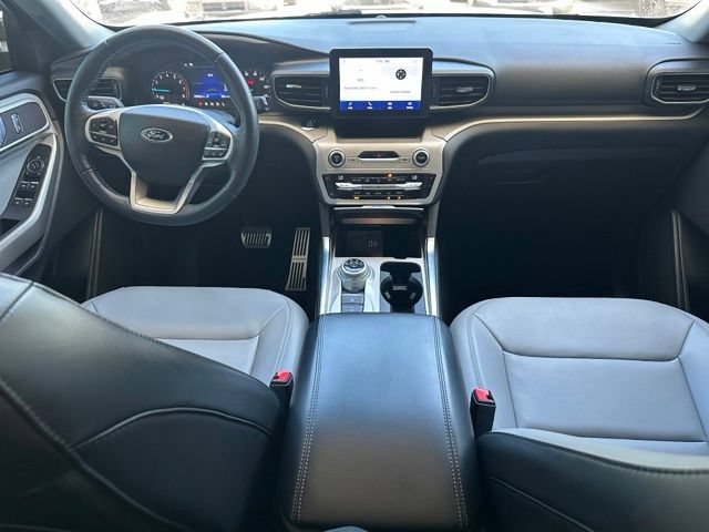 Certified 2021 Ford Explorer XLT w/ Equipment Group 202A RWD image 12