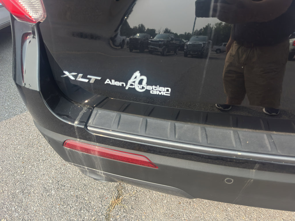 Used 2021 Ford Explorer XLT w/ Equipment Group 202A image 6