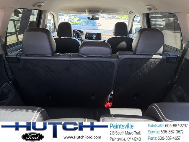 Used 2025 Volkswagen Atlas SE AWD/4WD image 16