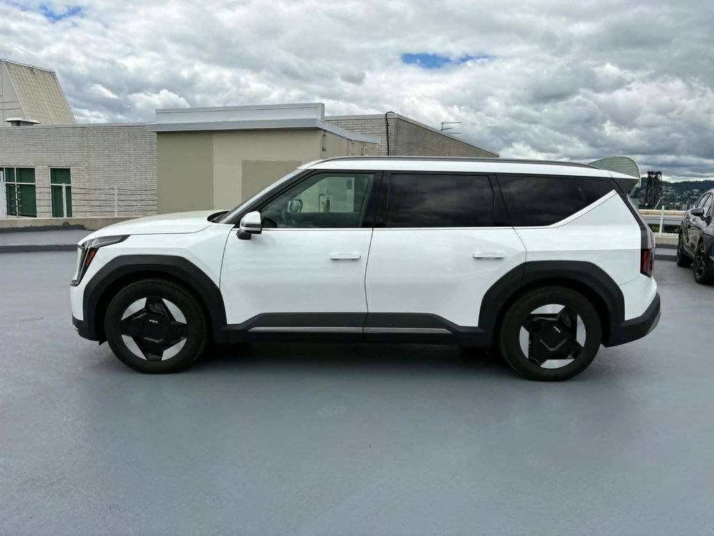 Certified 2024 Kia EV9 Wind AWD/4WD image 42