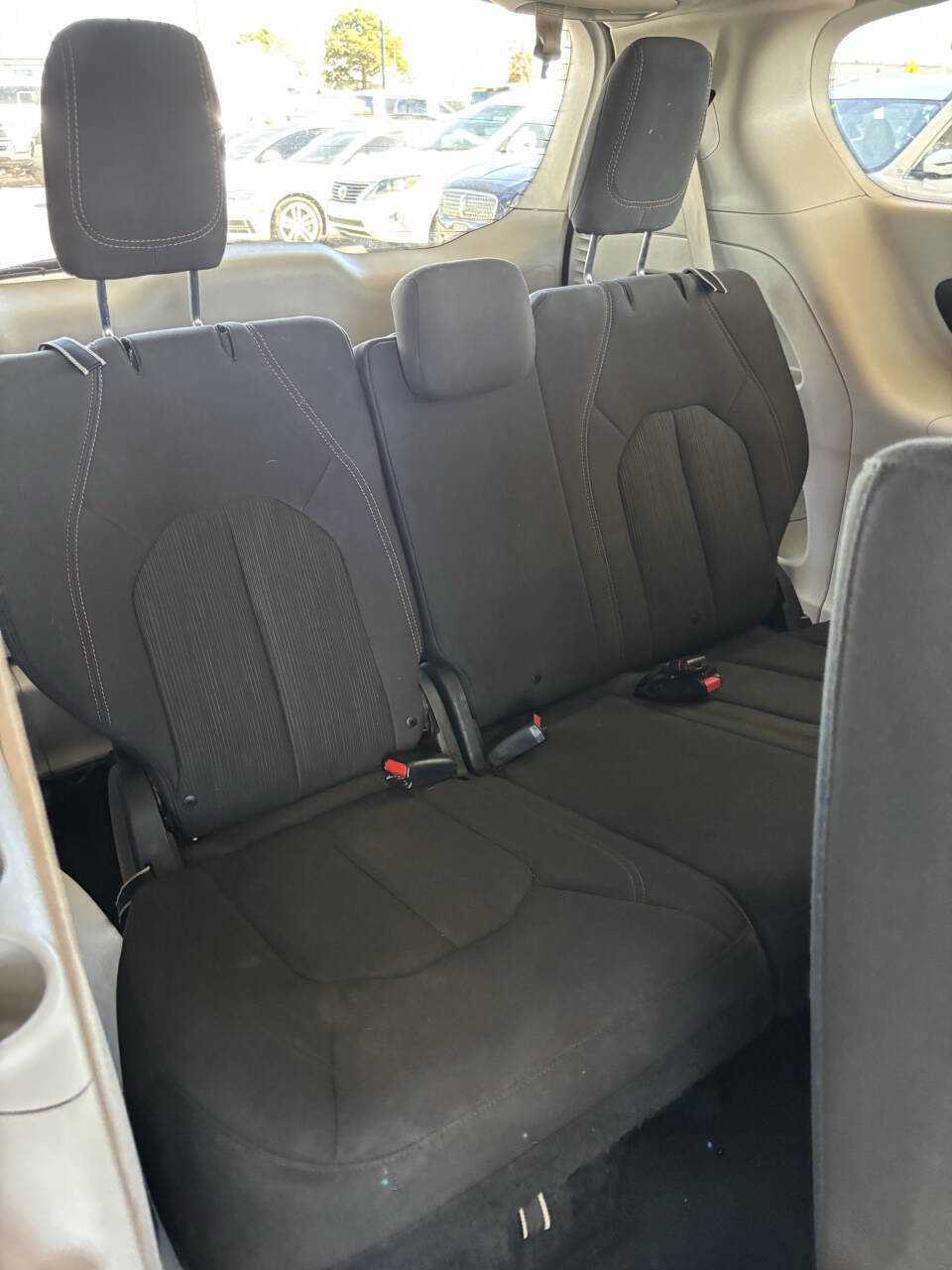 Used 2019 Chrysler Pacifica L image 18