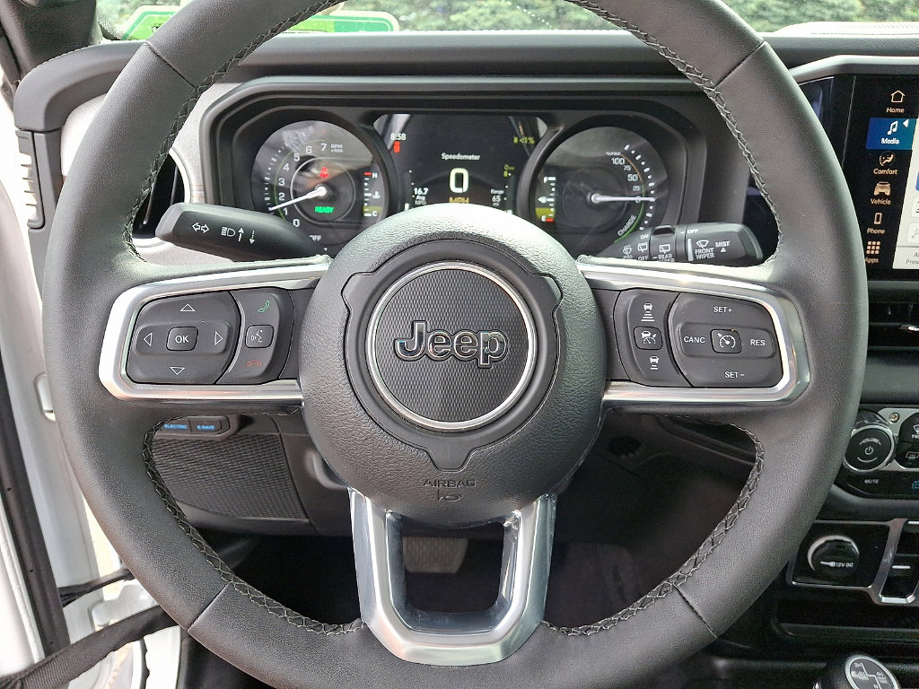 Certified 2025 Jeep Wrangler Unlimited Sahara AWD/4WD image 8