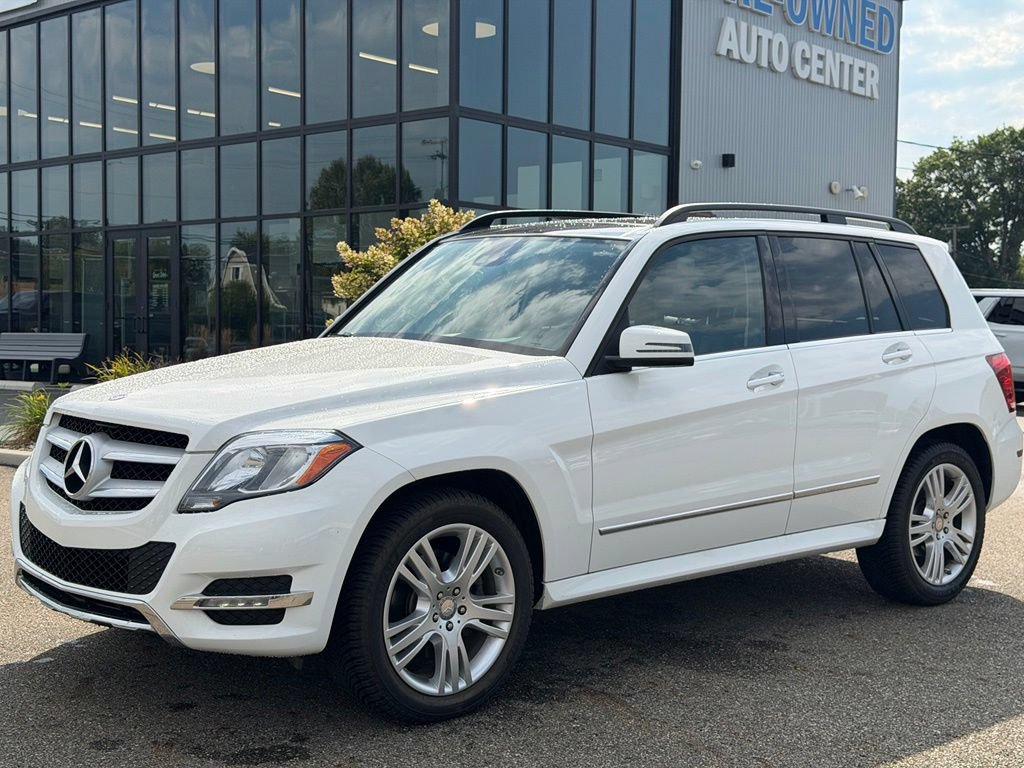 Used 2015 Mercedes-Benz GLK 350 4MATIC image 1