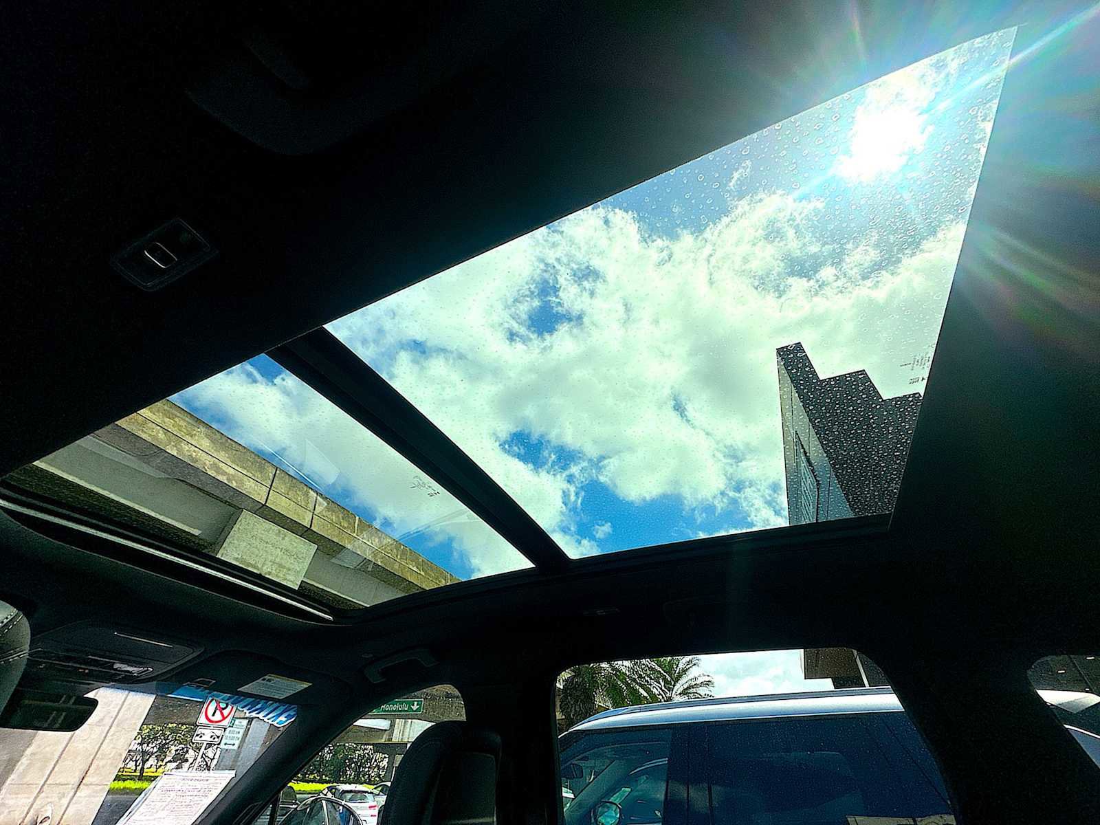 Used 2024 Lincoln Nautilus Reserve w/ Equipment Group 202A image 8