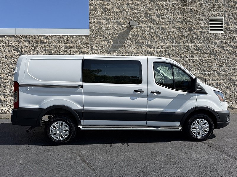 Used 2025 Ford Transit 250 Low Roof w/ Exterior Upgrade Package RWD image 2