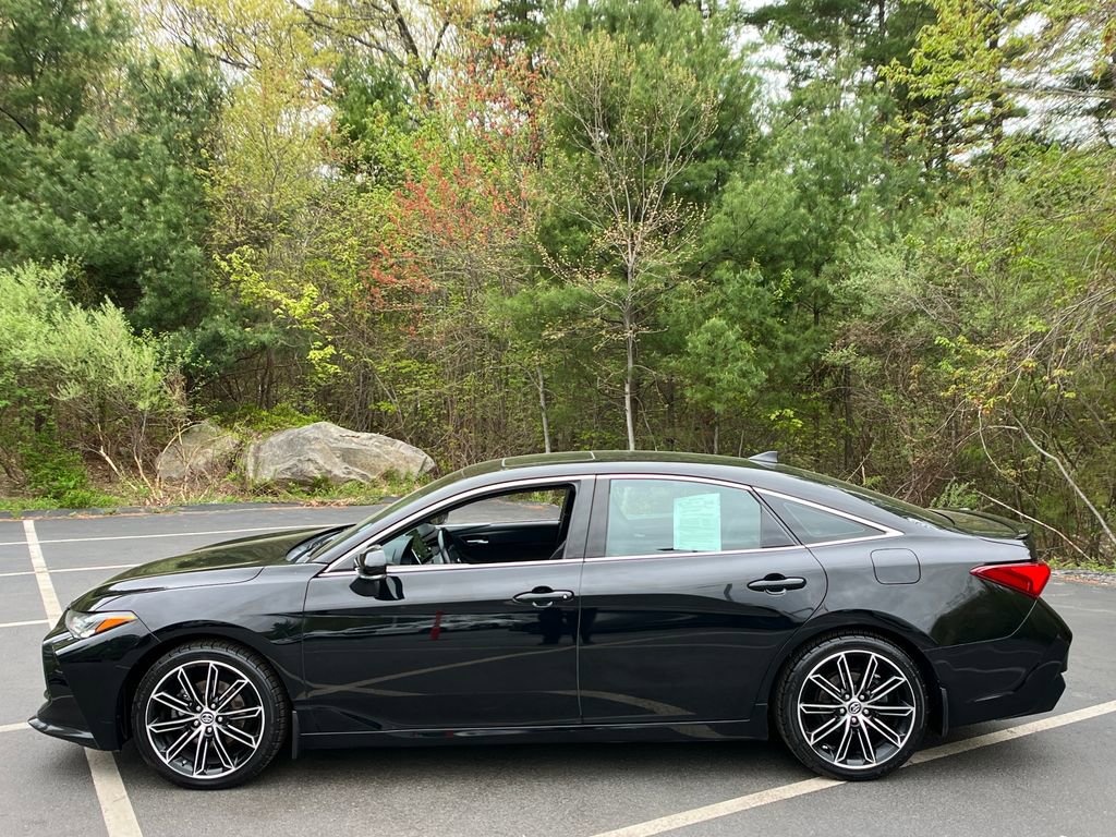 Used 2019 Toyota Avalon Touring w/ Advanced Safety Package FWD image 2