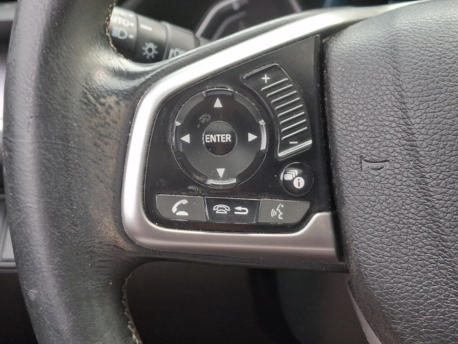 Used 2018 Honda Civic EX-T image 21
