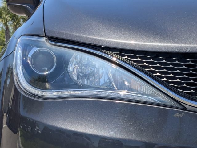 Used 2019 Chrysler Pacifica Touring-L FWD image 10