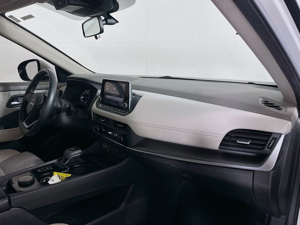 Used 2023 Nissan Rogue SV image 26
