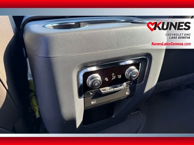 Used 2022 GMC Yukon Denali w/ Denali Premium Package image 29
