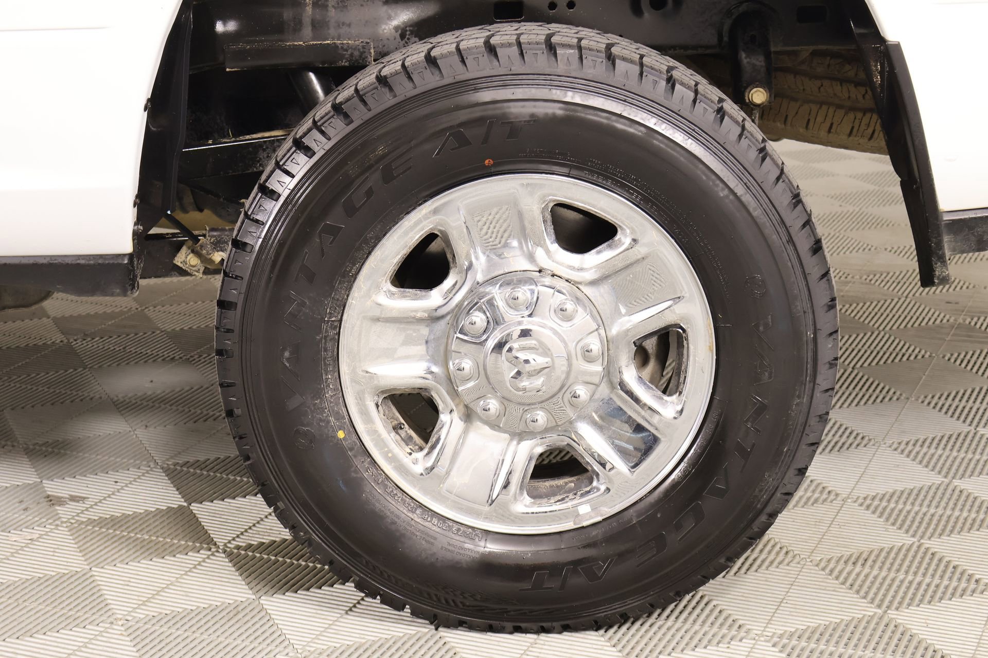 Used 2023 RAM 2500 Tradesman w/ Safety Group image 18