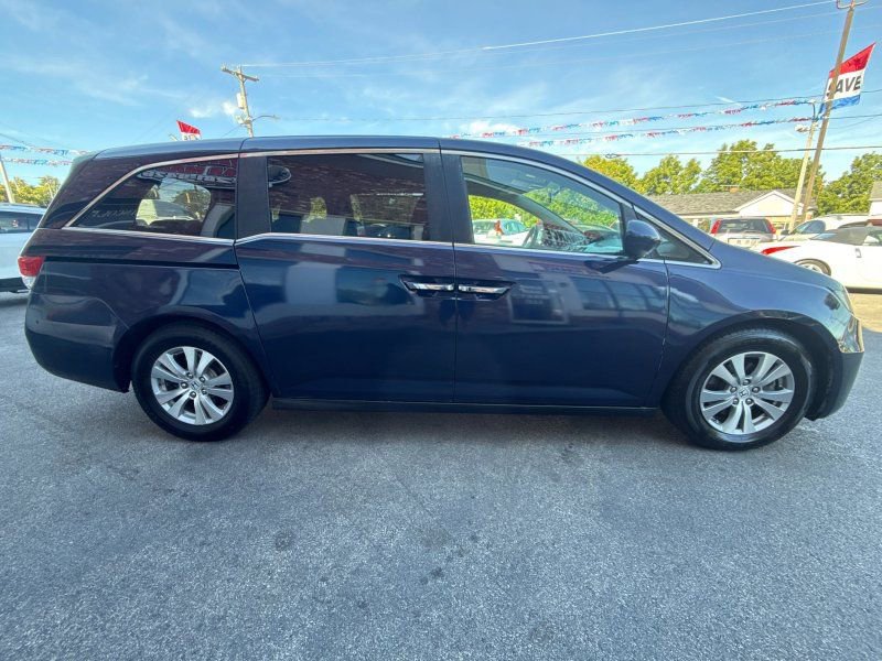 Used 2016 Honda Odyssey SE image 4