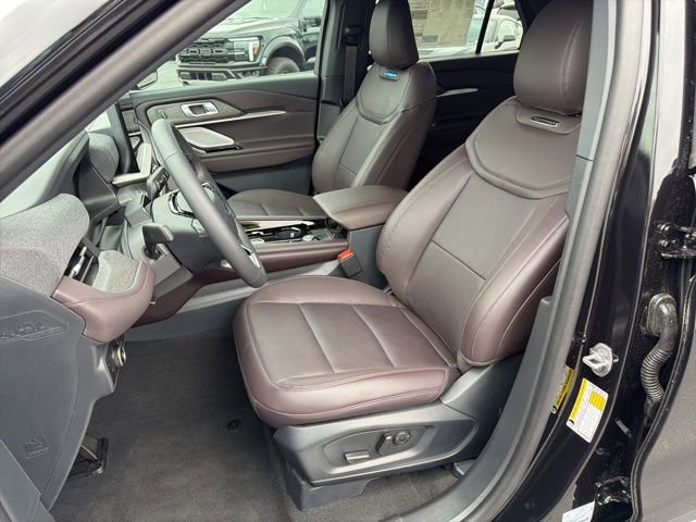 New 2026 Ford Explorer Platinum image 17