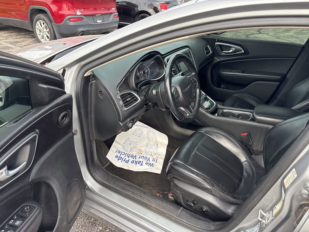 Used 2015 Chrysler 200 C FWD image 19
