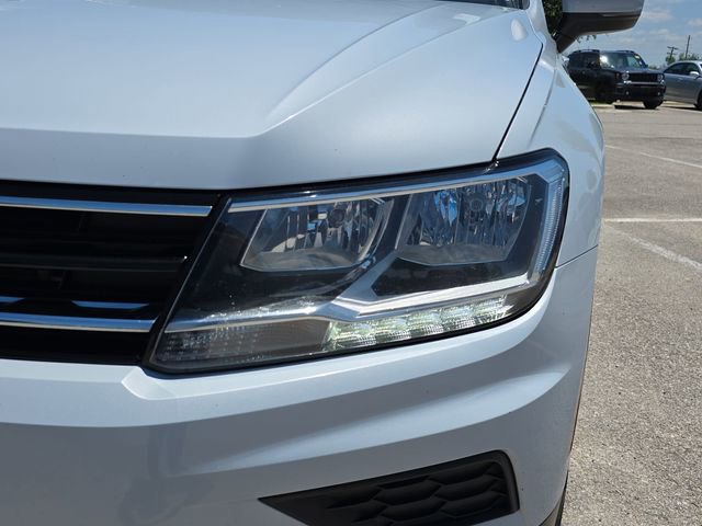 Used 2018 Volkswagen Tiguan SE AWD/4WD image 31