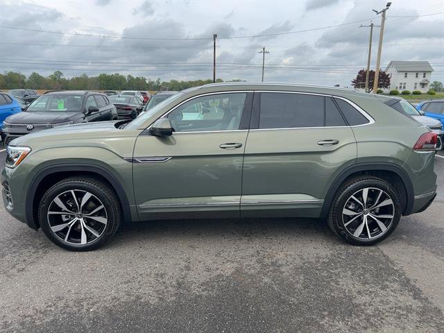 New 2025 Volkswagen Atlas Cross Sport SEL Premium R-Line image 2