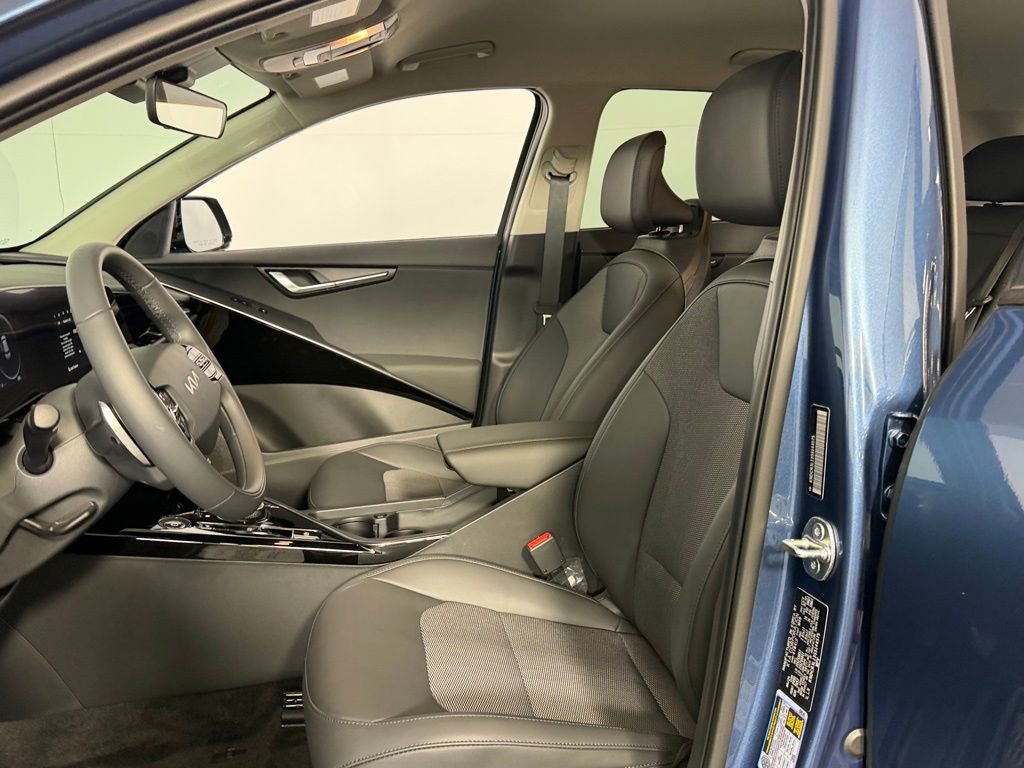 Used 2025 Kia Niro Wind FWD image 21