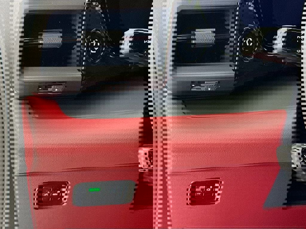 New 2026 Porsche Macan Electric image 15