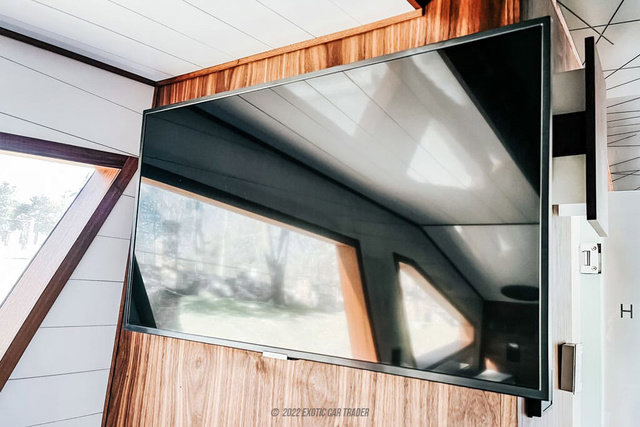 Used 2022 Ford F550 4x4 Crew Cab Super Duty w/ Power Equipment Group image 41