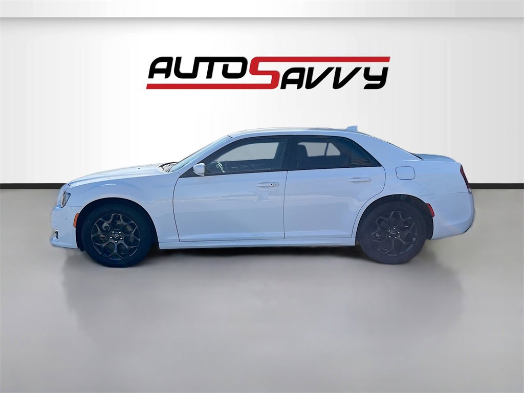 Used 2023 Chrysler 300 Touring L image 4