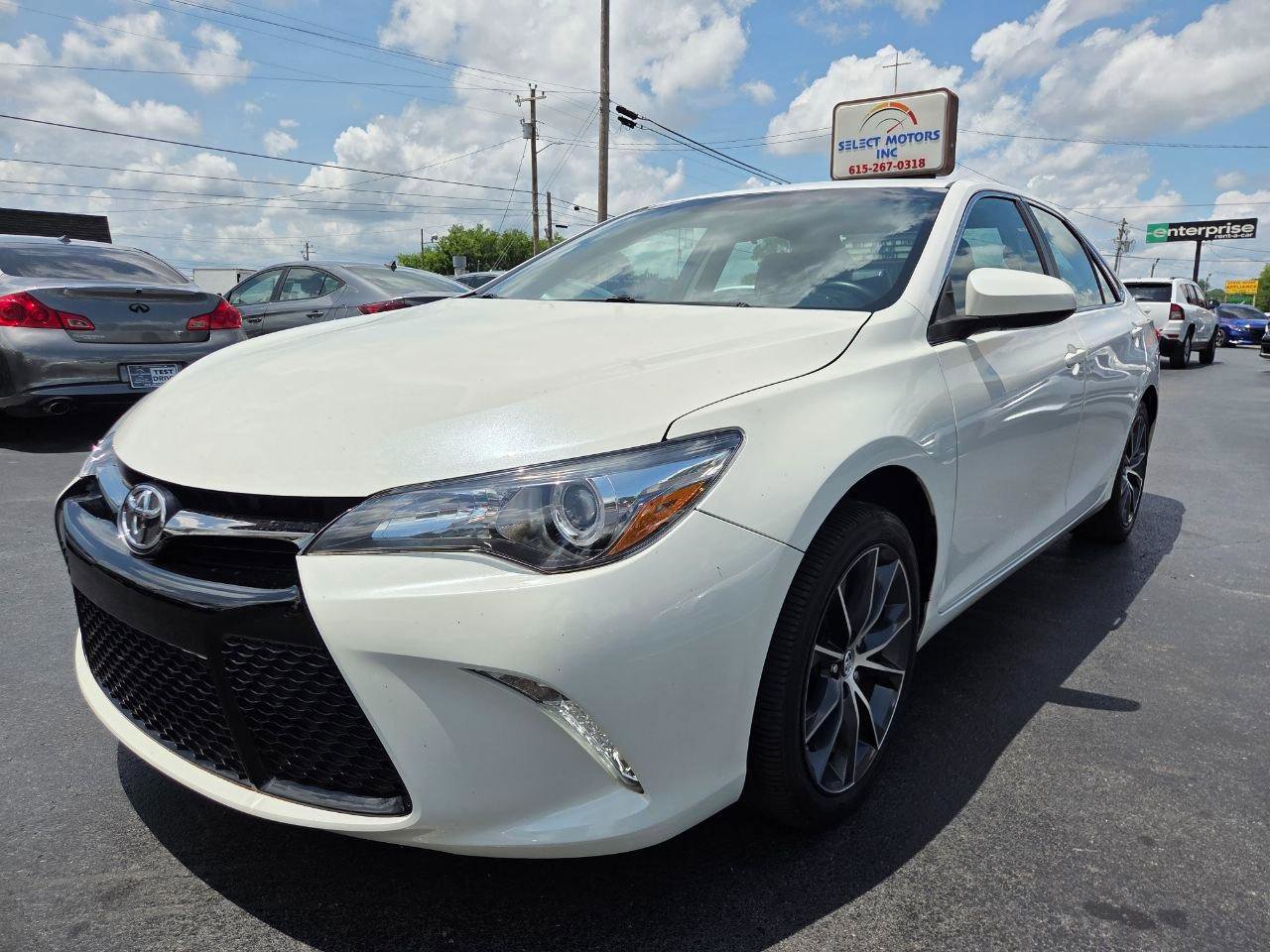 Used 2016 Toyota Camry XSE w/ Moonroof Package FWD image 2