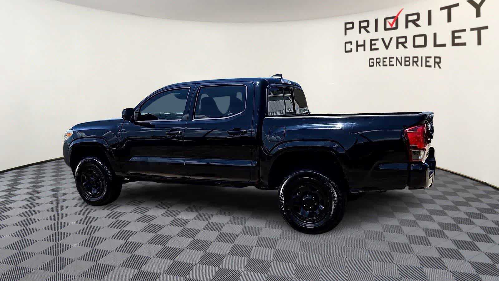 Used 2023 Toyota Tacoma SR w/ SR Convenience Package RWD image 6