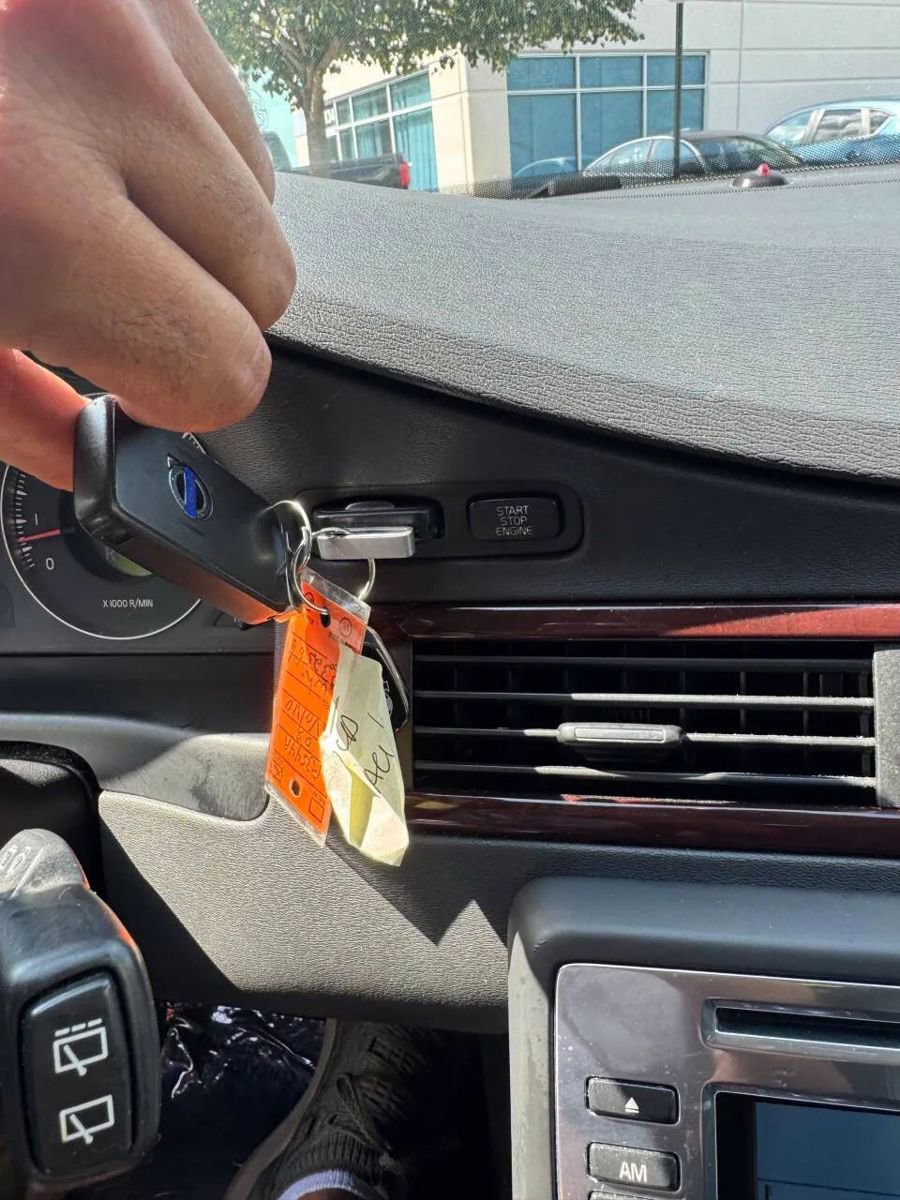 Used 2008 Volvo XC70 3.2 image 3