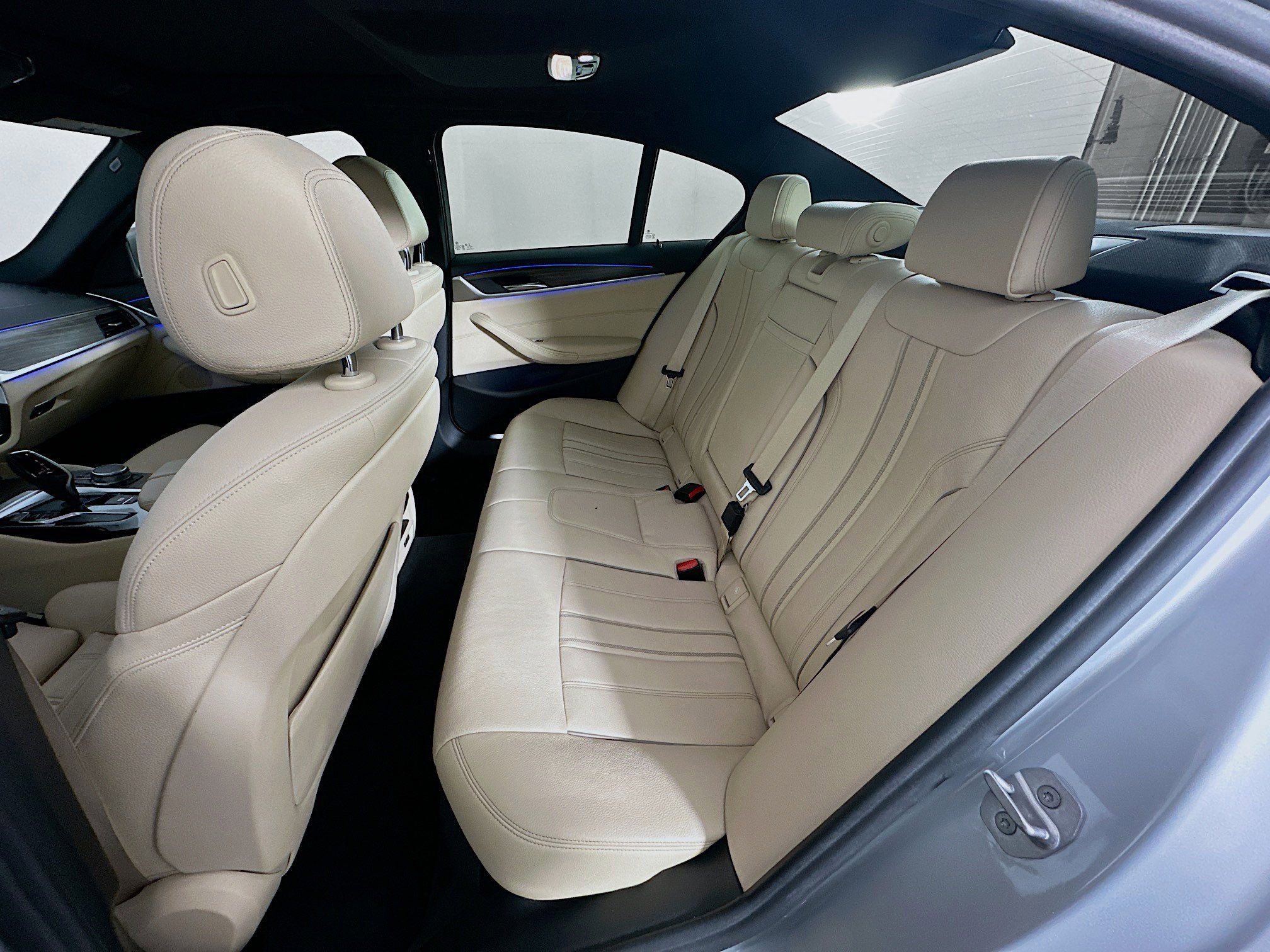 Used 2020 BMW 530i w/ Convenience Package image 30