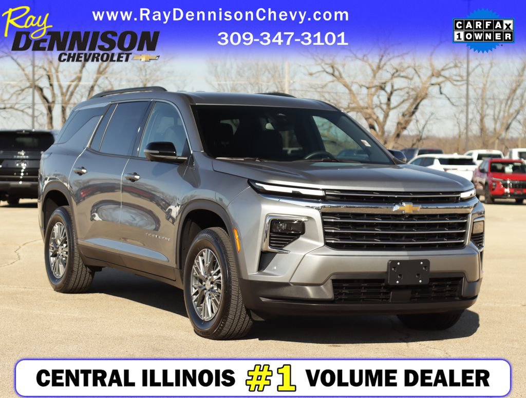 Used 2024 Chevrolet Traverse LT image 1