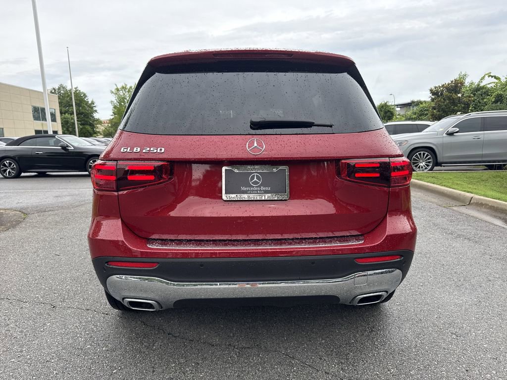 New 2025 Mercedes-Benz GLB 250 image 4