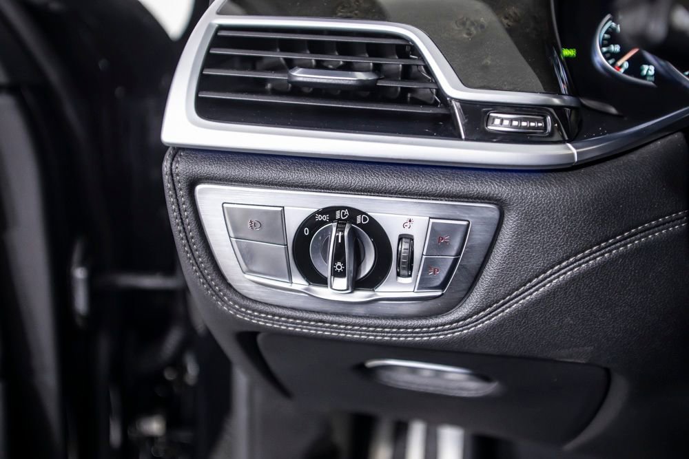 Used 2017 BMW 750i image 36
