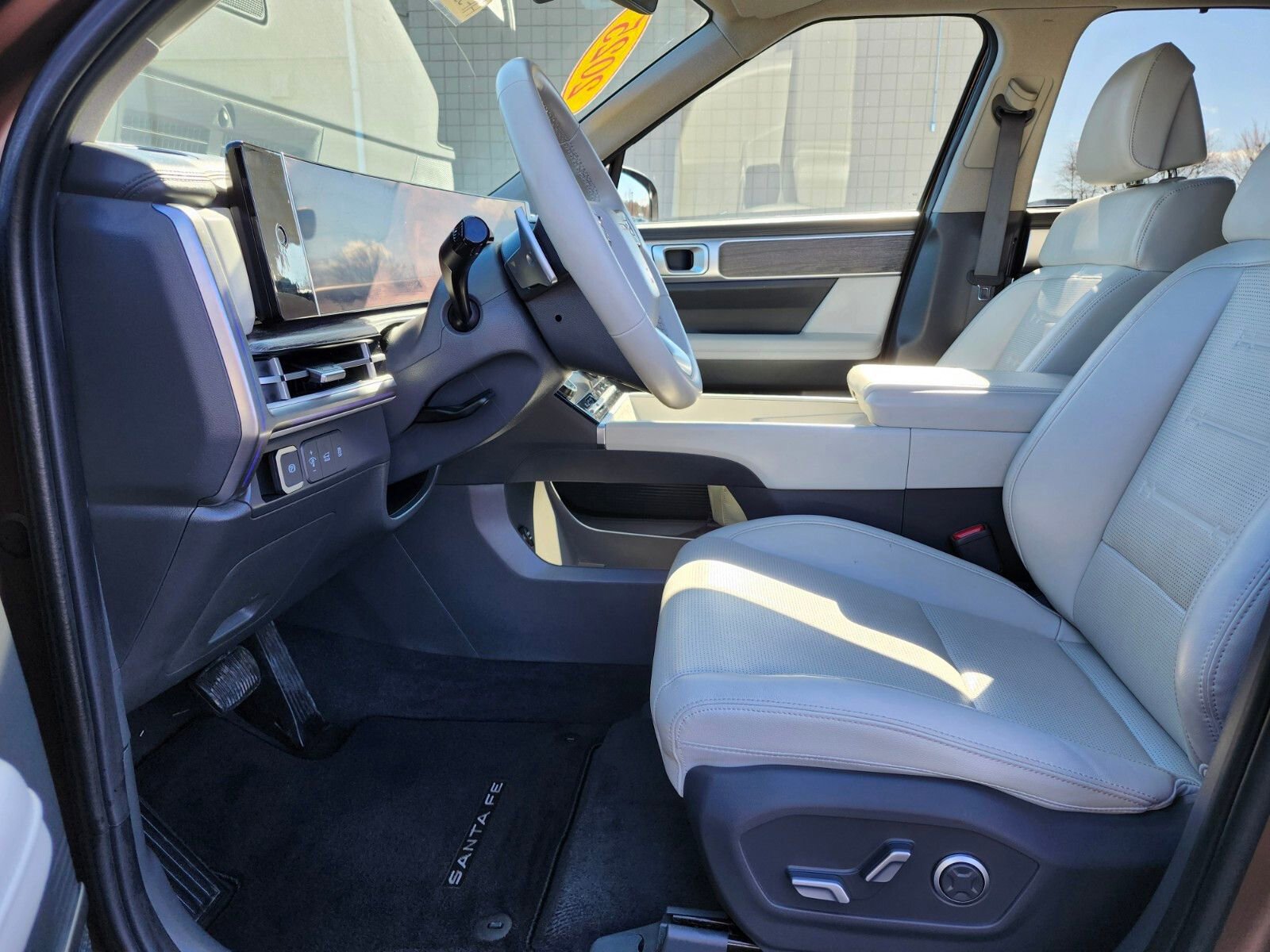 Used 2025 Hyundai Santa Fe Limited image 19