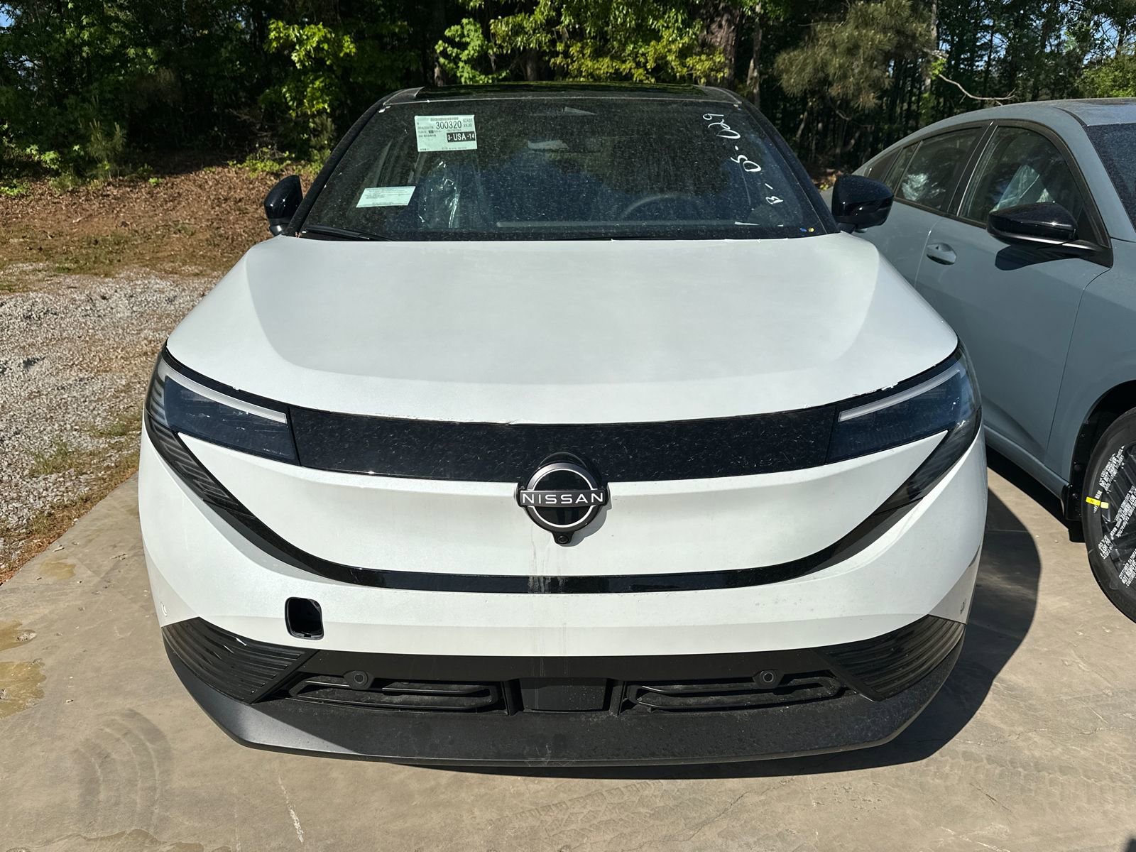 New 2026 Nissan Leaf SV+ w/ Floor Mat Package (SV+) FWD image 2
