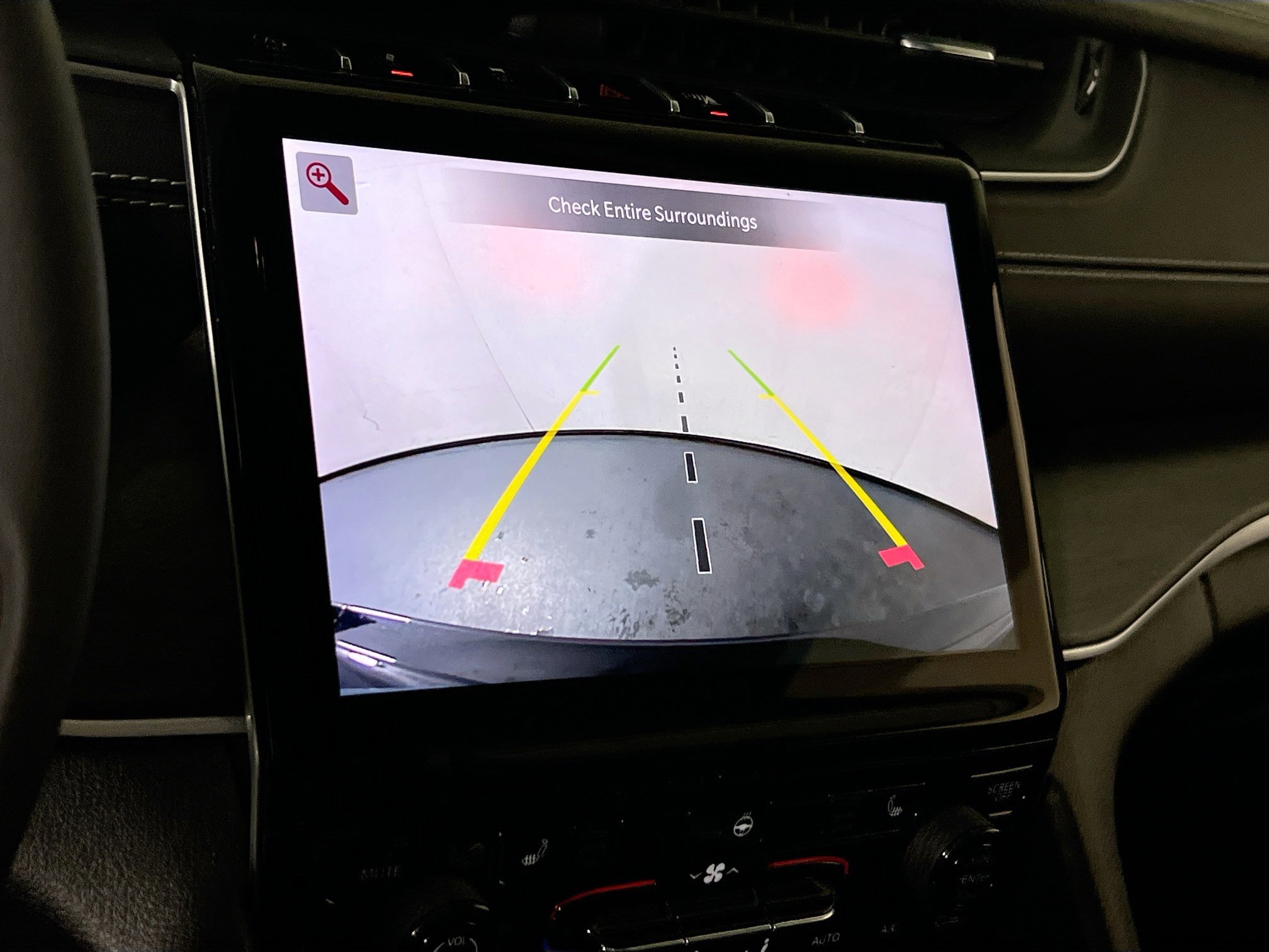 Used 2023 Jeep Grand Cherokee Limited image 14