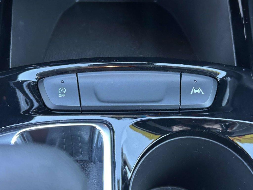 Used 2026 Chevrolet Trax LT FWD image 22