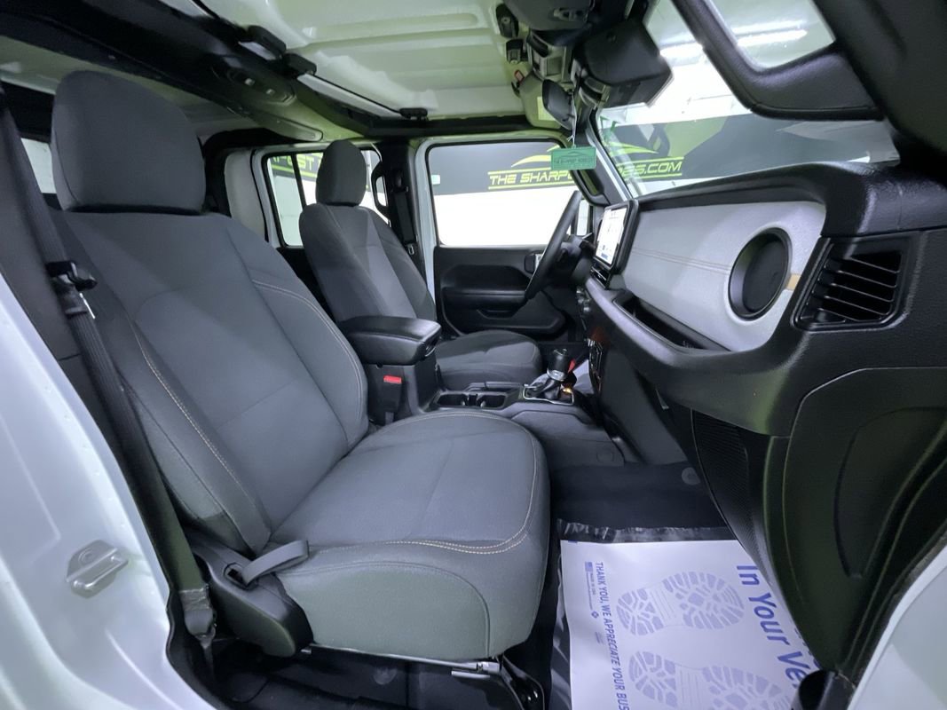 Used 2025 Jeep Gladiator Sport image 27