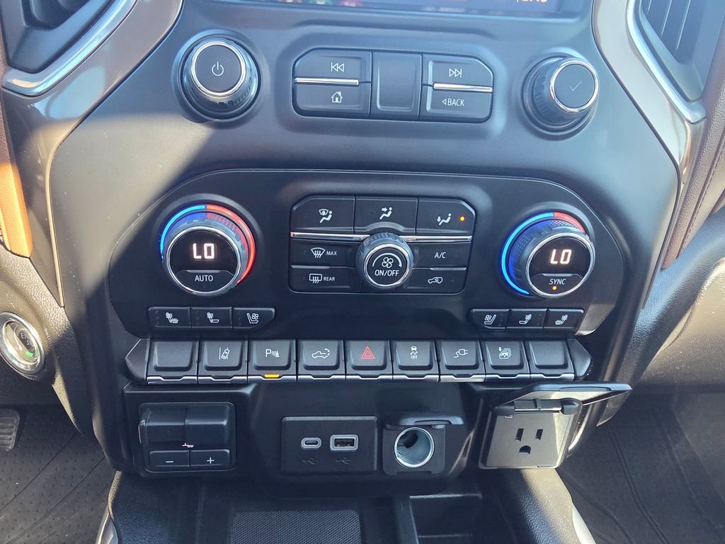 Used 2022 Chevrolet Silverado 2500 High Country AWD/4WD image 24