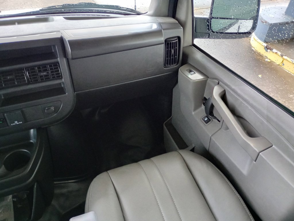 New 2025 GMC Savana 2500 w/ Driver Convenience Package RWD image 23
