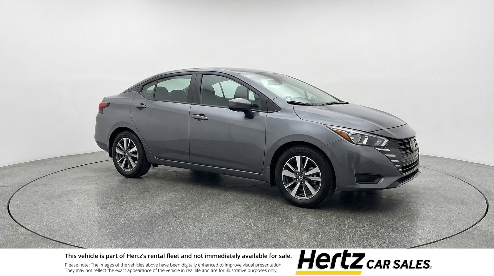 Used 2025 Nissan Versa SV image 1