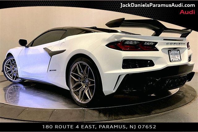 Used 2023 Chevrolet Corvette Z06 w/ Z07 Performance Package image 7