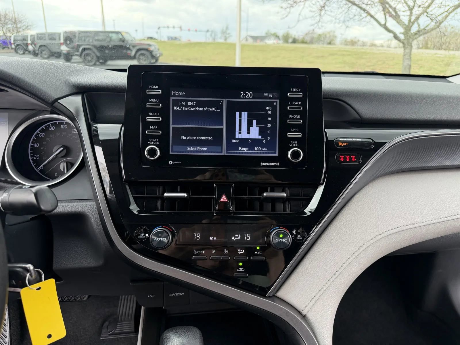 Used 2023 Toyota Camry LE image 30