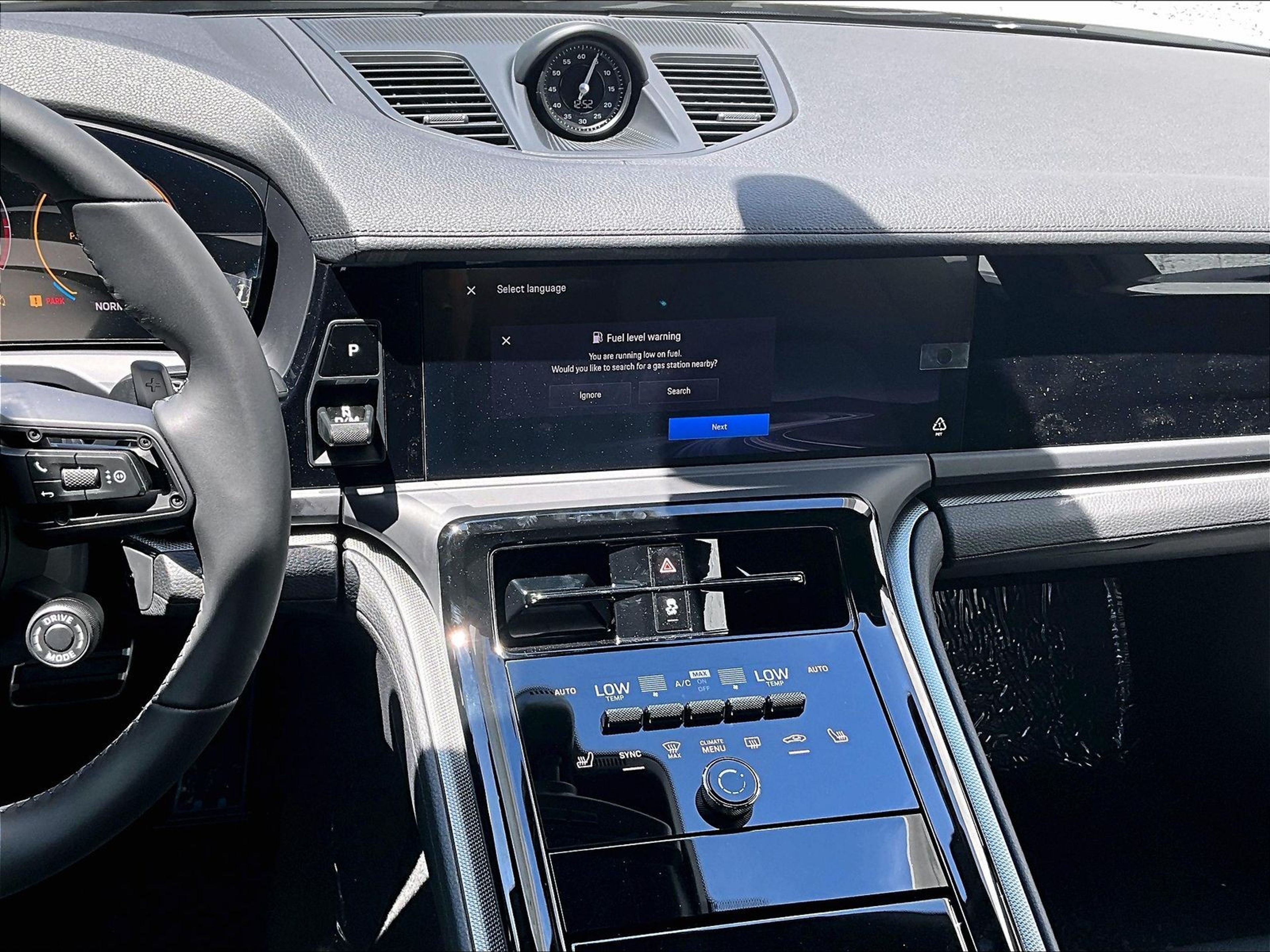 New 2026 Porsche Panamera 4 AWD/4WD image 9