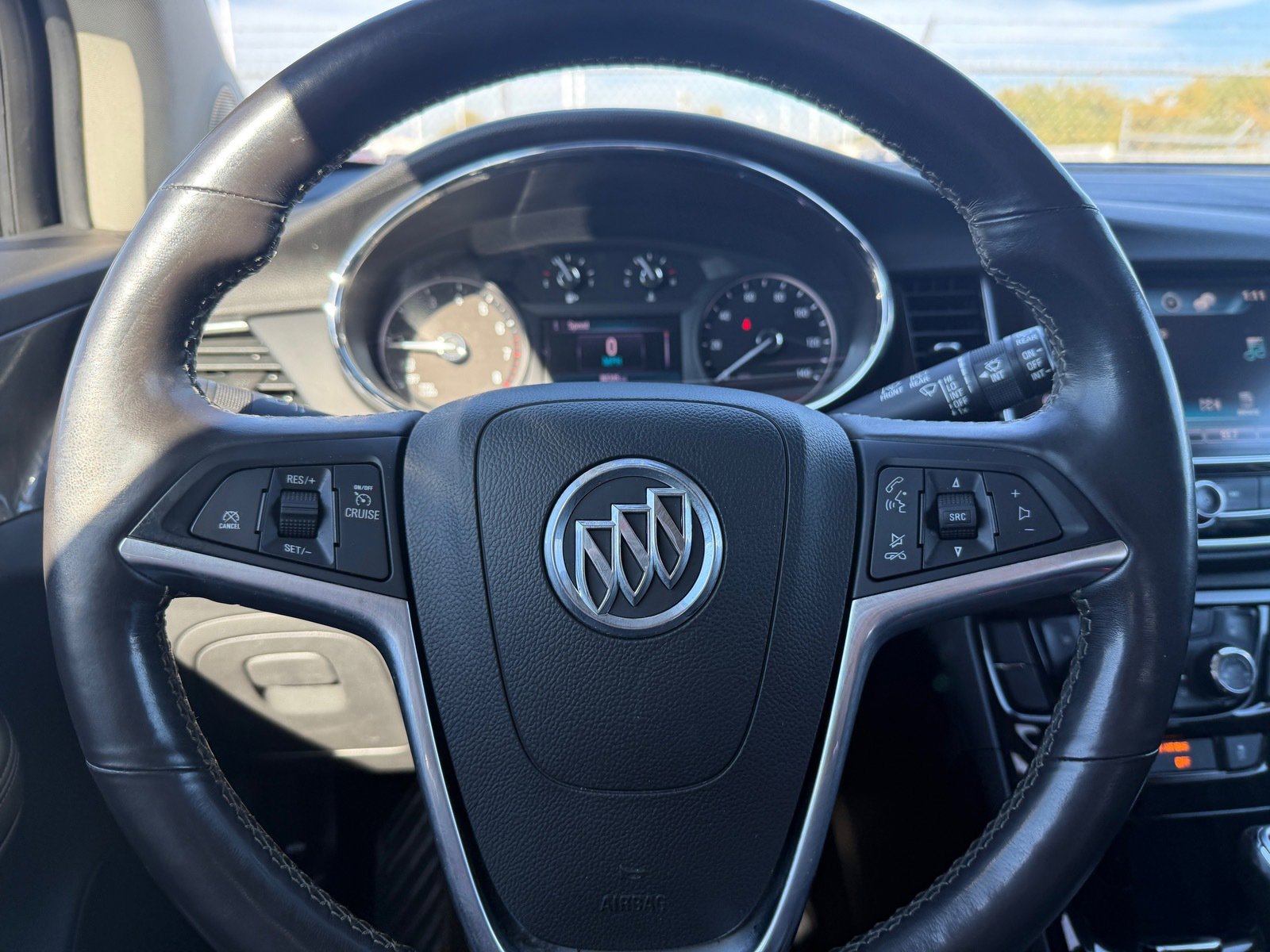 Used 2019 Buick Encore Essence image 26