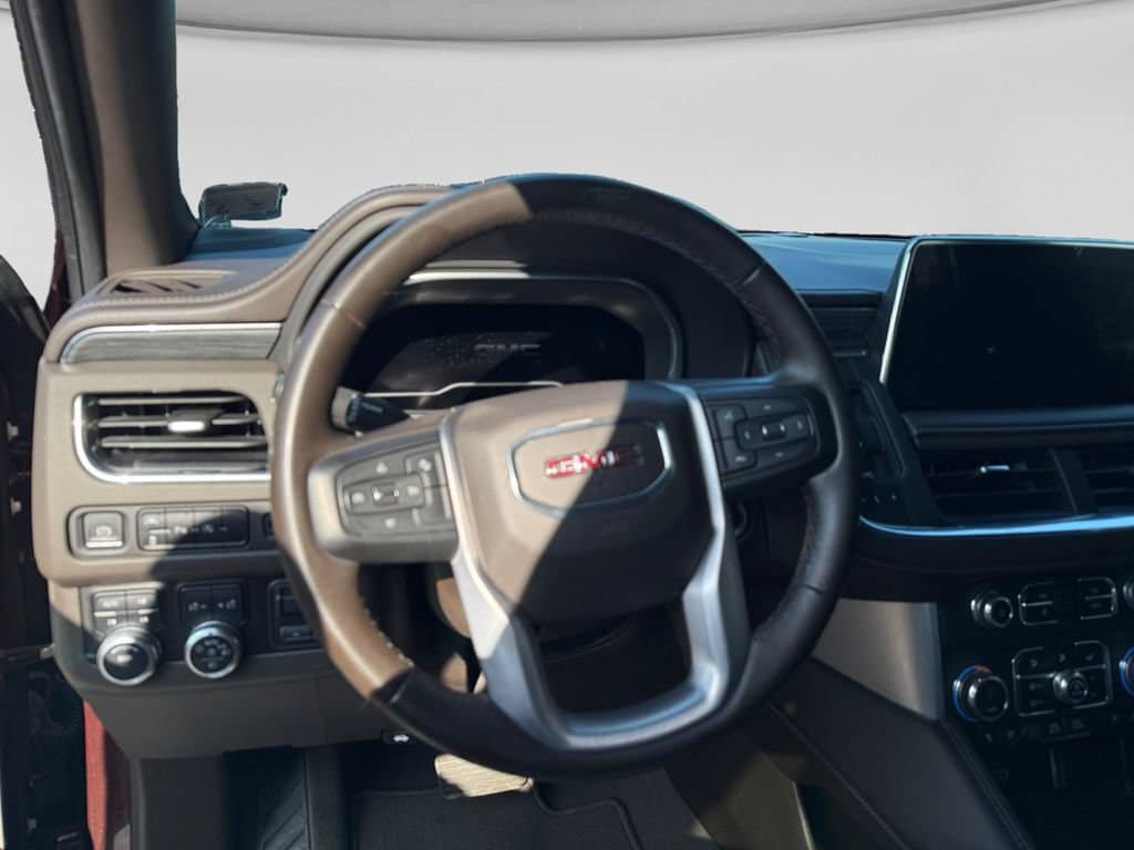 Used 2023 GMC Yukon SLT w/ Max Trailering Package AWD/4WD image 13